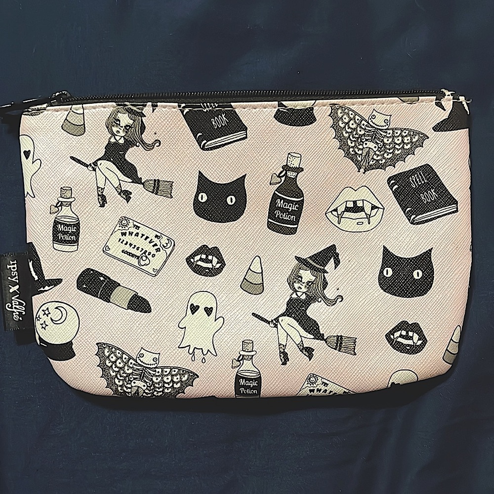 Ipsy x Valfie Glambag